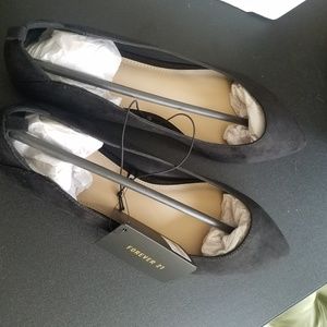 Black size 8 flats Forever 21